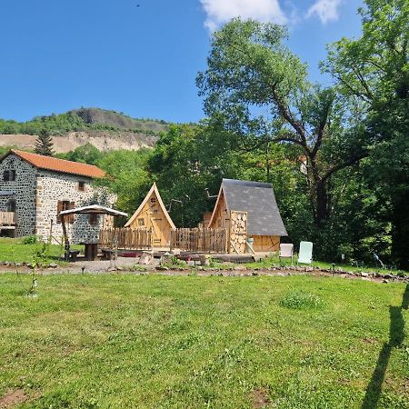 Les Cabanes Feeriques Du Cheix Saint-Diery Eksteriør billede