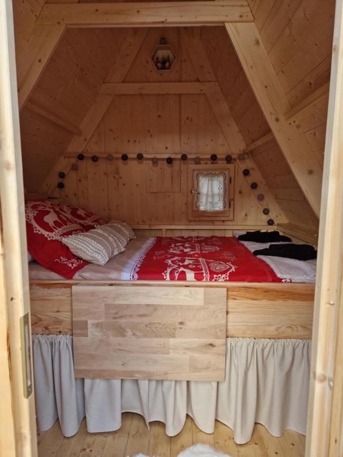 Les Cabanes Feeriques Du Cheix Saint-Diery Eksteriør billede