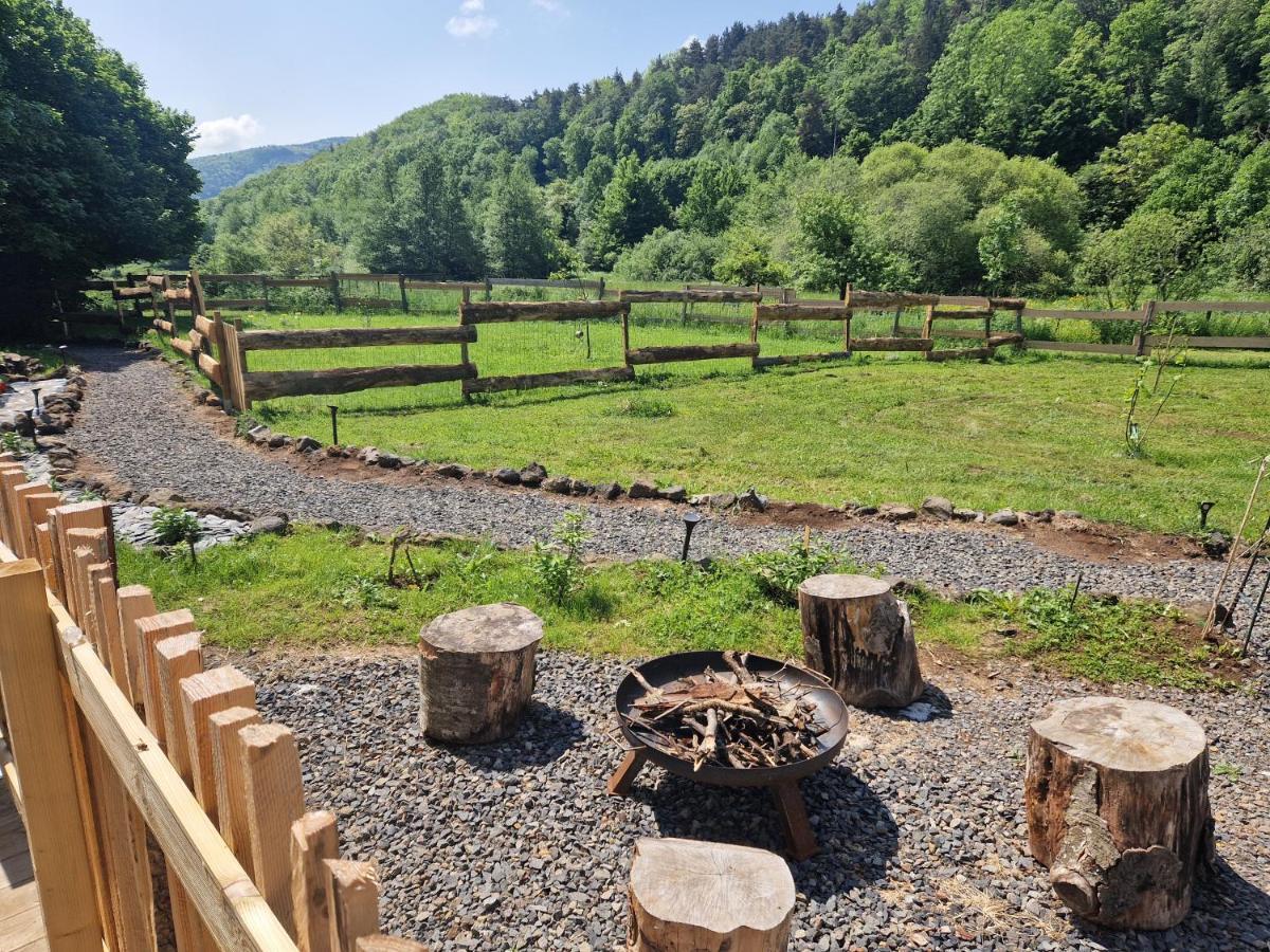 Les Cabanes Feeriques Du Cheix Saint-Diery Eksteriør billede